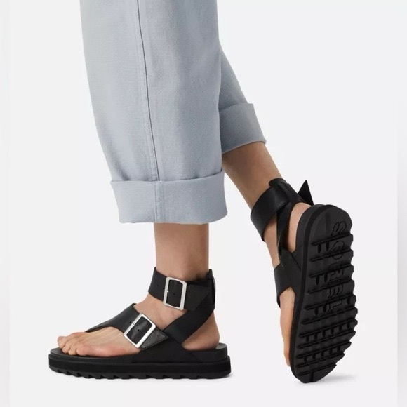 Sorel Shoes - Sorel Women’s Roaming T-Strap Sandals in Black Leather
